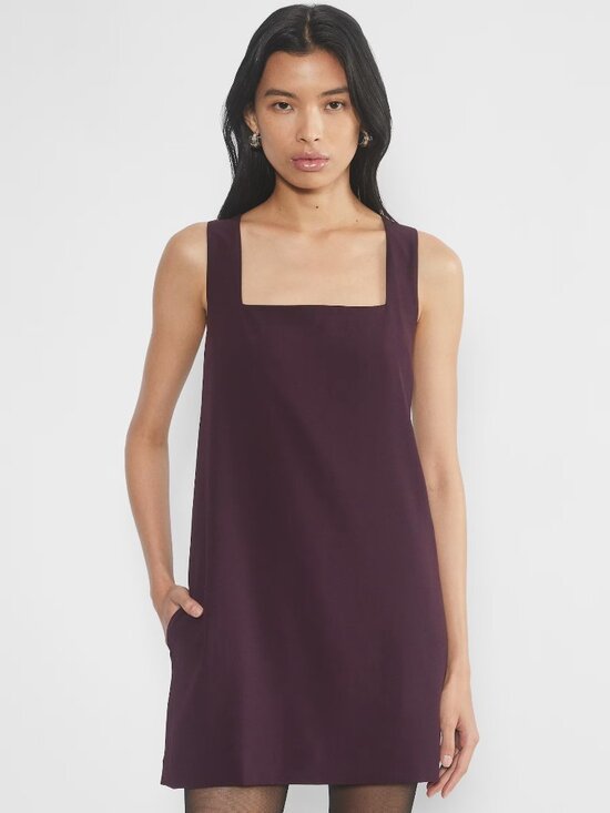 Aritzia Dresses & Skirts - Aritzia Babaton Prestige Dress Squareneck Crepe Eggplant Purple Size Medium